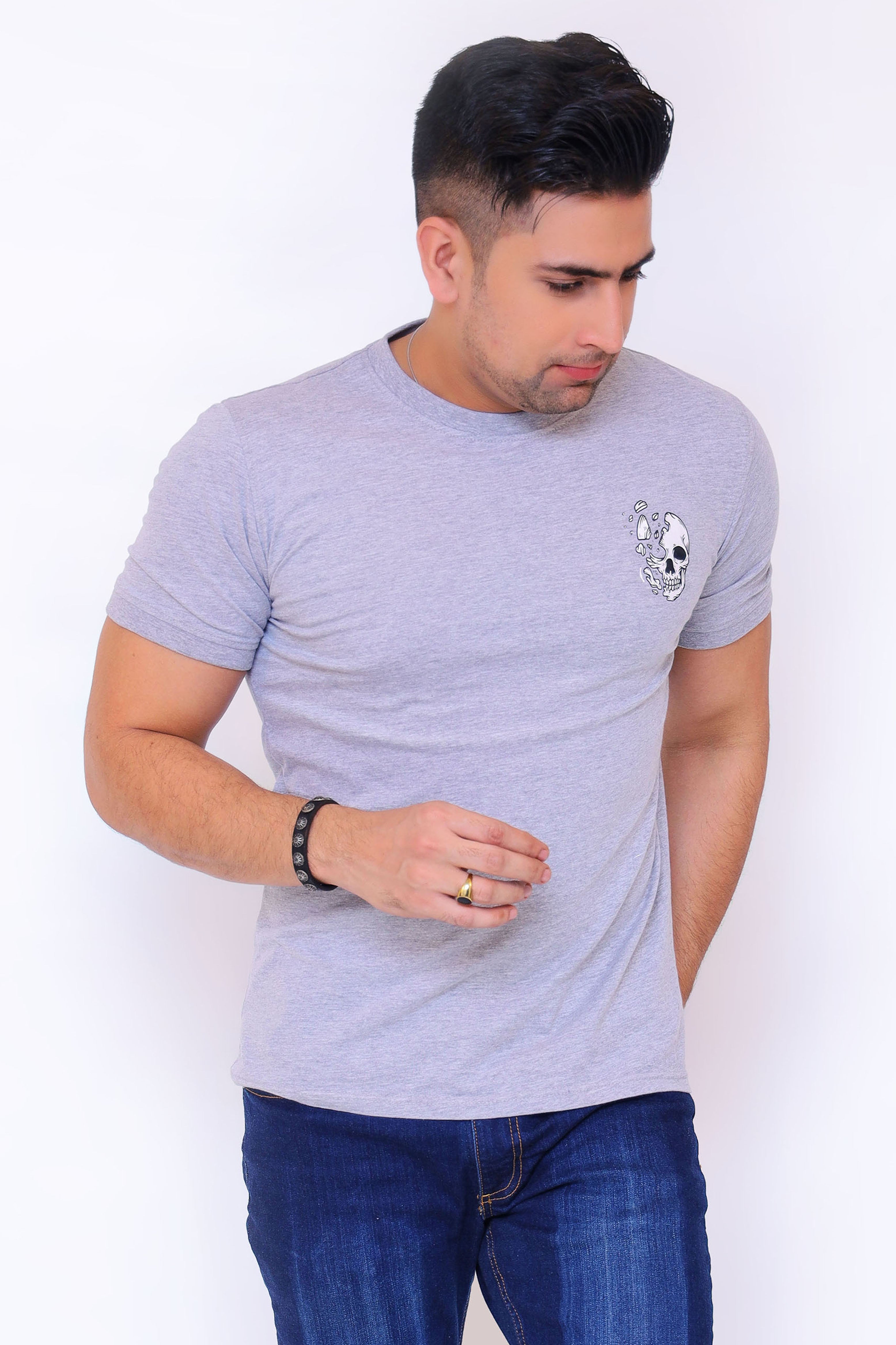 MEN'S T-SHIRT COOL GRAY SKULL CHEST PRINT