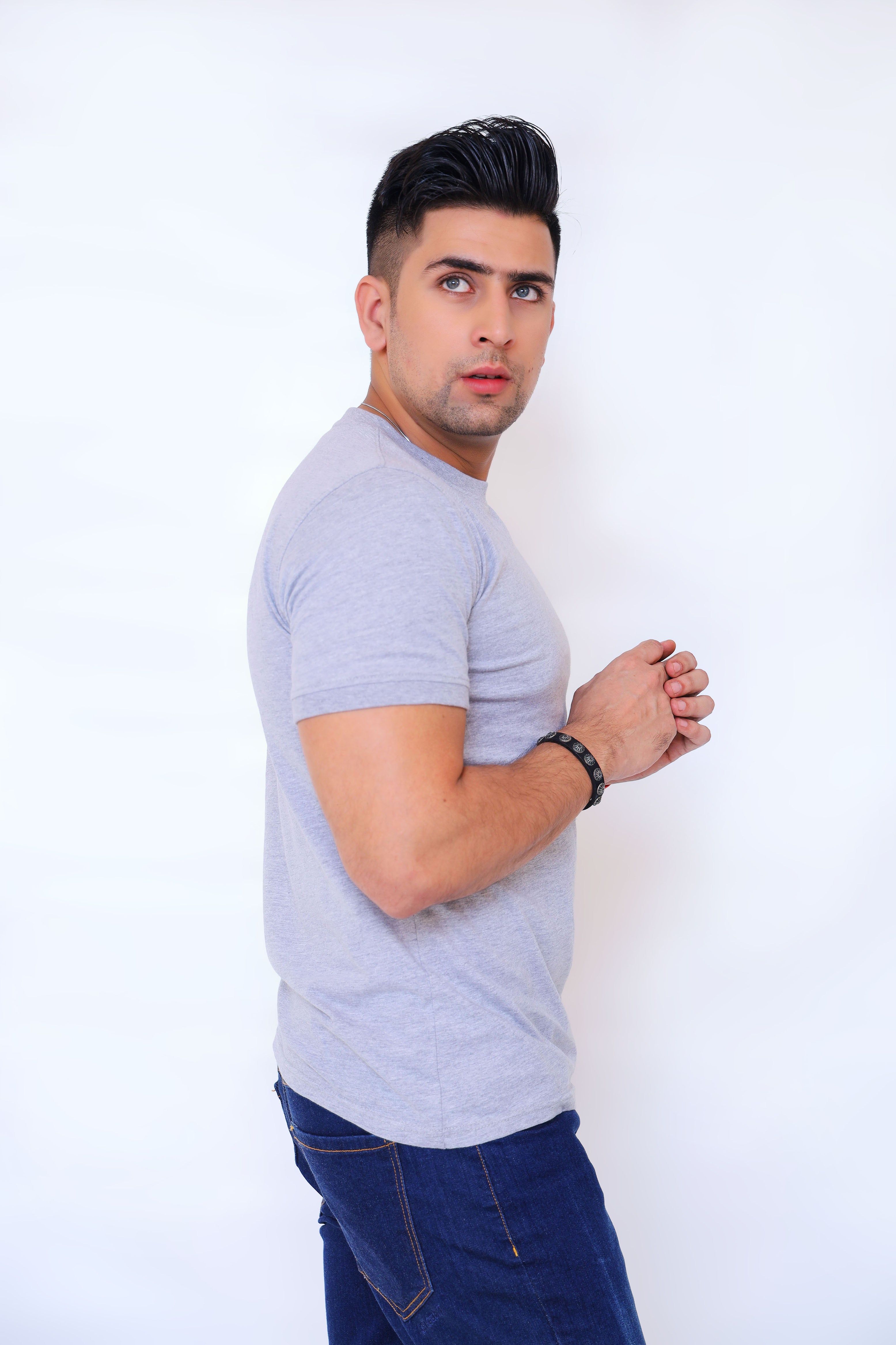 MEN'S T-SHIRT COOL GRAY SKULL CHEST PRINT
